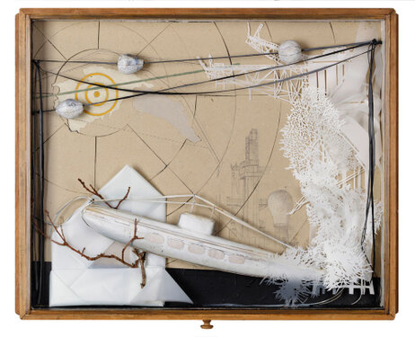 2016 - papercut, mixed media in cabinet - 48,5 x 57 x 6,5 cm