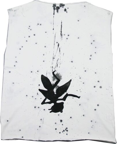 2017 - mixed media on t-shirt with metal hanger - 66,5 x 49 cm 