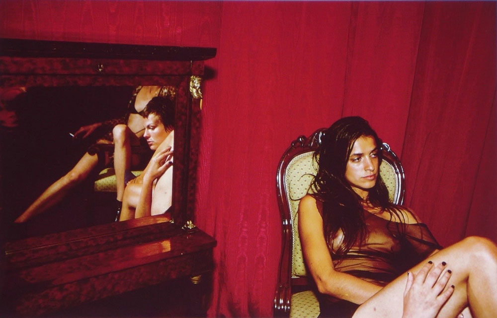 Colour photo on photo paper - late print - courtesy signed - 24,9 x 39 on 30,5 x 44,5 cm