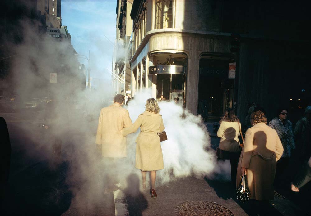Colour photo on photo paper - late print - courtesy signed - 25,2 x 36,6 on 30,4 x 41,7 cm