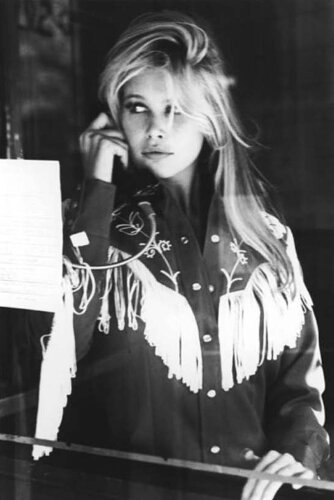 Ellen von Unwerth - Claudia Schiffer for Guess, Nashville<br />1989 - Archival Pigment Print on aluminium - edition 15 - 63 x 50 cm